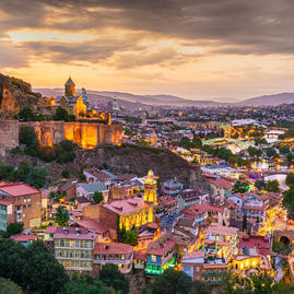 уникальное сочетание горных пейзажей и древней культуры Грузии