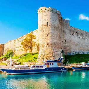 Откройте для себя яркое солнце, тёплое море и атмосферу беззаботного отдыха на Кипр