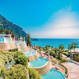 Скидки до 50% на заезды в октябре.