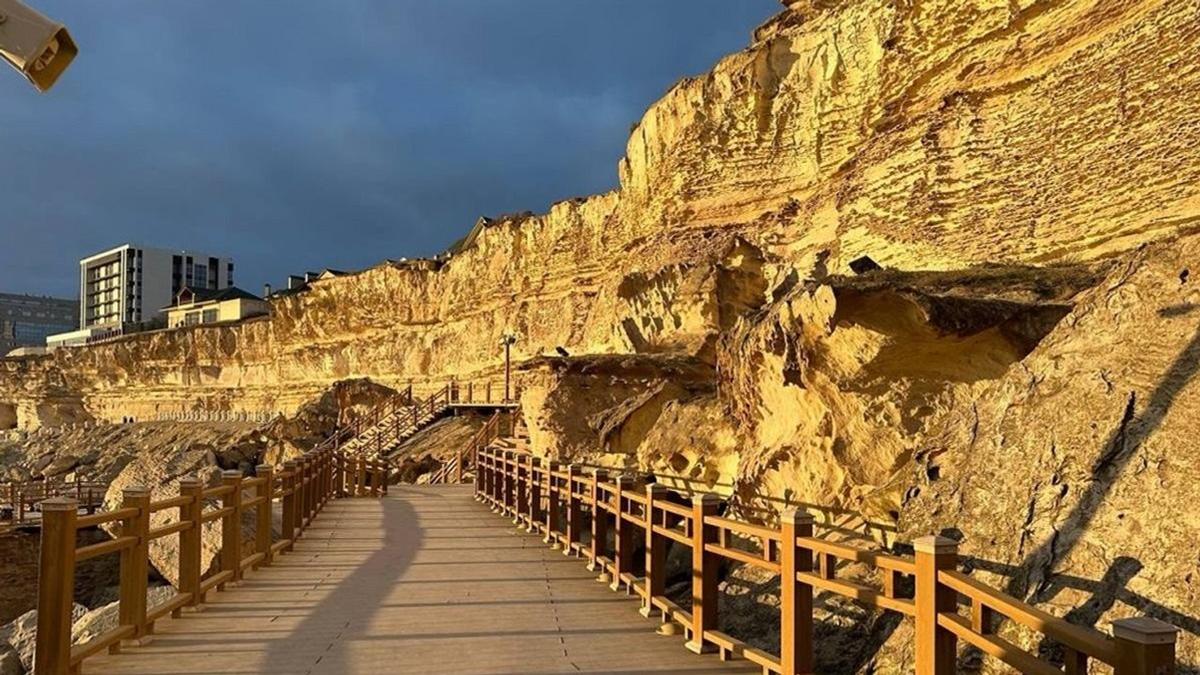 Скальная тропа и Алея Мифов в г. Актау